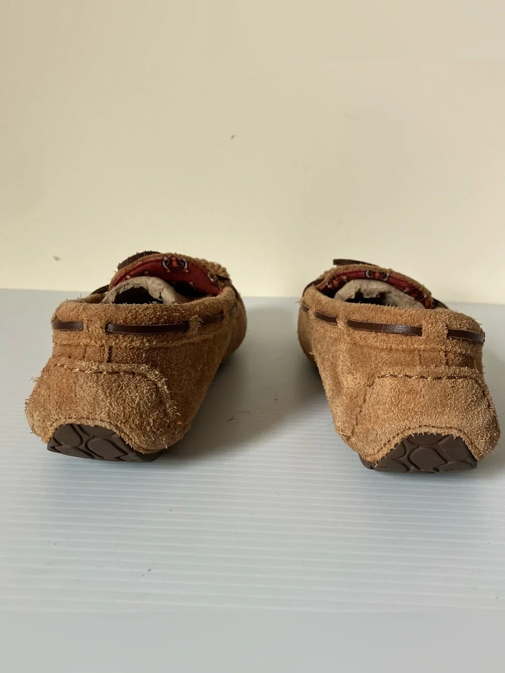 UGG Dakota Suede Moccasin Slippers Chestnut Brown Size 4